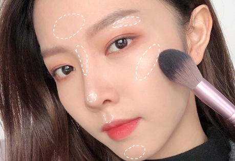 南寧化妝學(xué)校：學(xué)會(huì)修容高光，進(jìn)階臉 ??? 