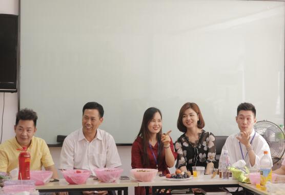 南寧美容學(xué)校：美容分享會(huì)，感謝總在別離時(shí)
