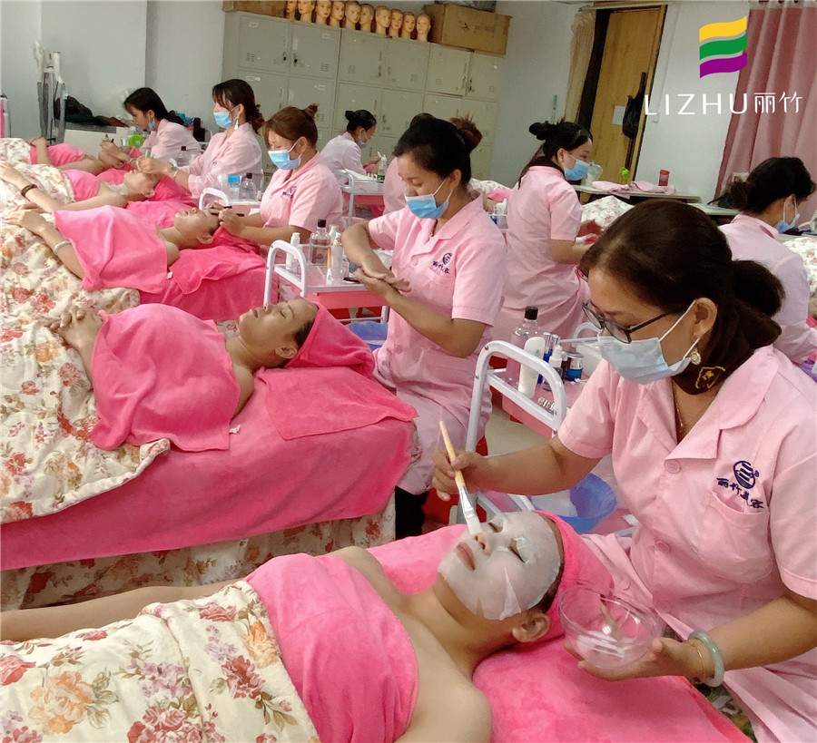 南寧學(xué)美容哪家專業(yè)？麗竹美容學(xué)校歡迎你
