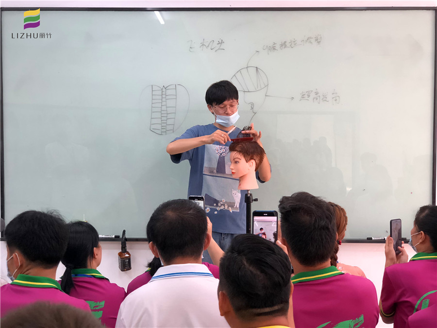 南寧美發(fā)課堂：男士剪發(fā)剪的是什么？