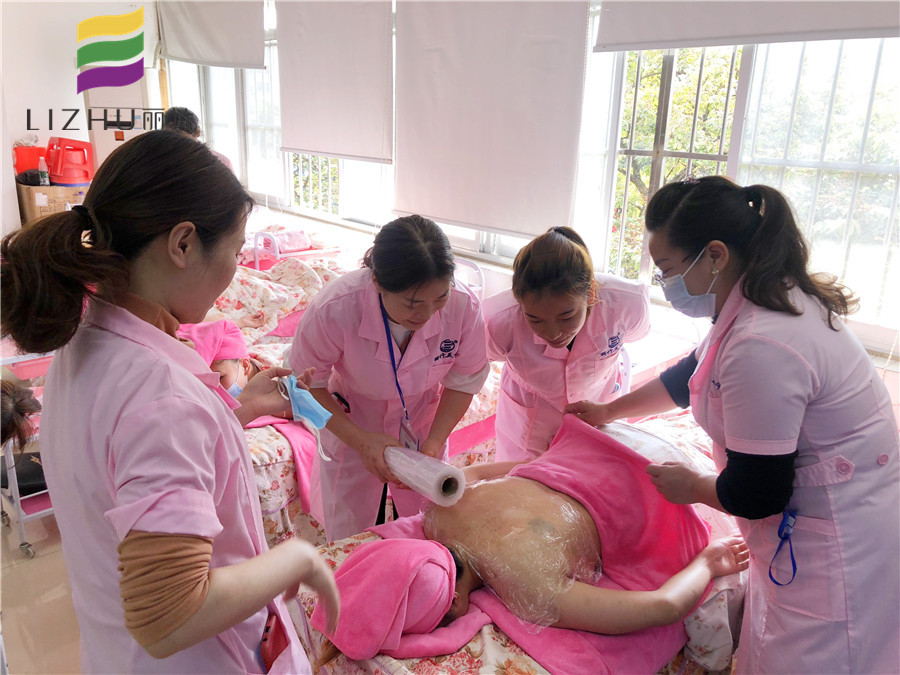 如何給背部做診斷？快來南寧正規(guī)美容學校學習