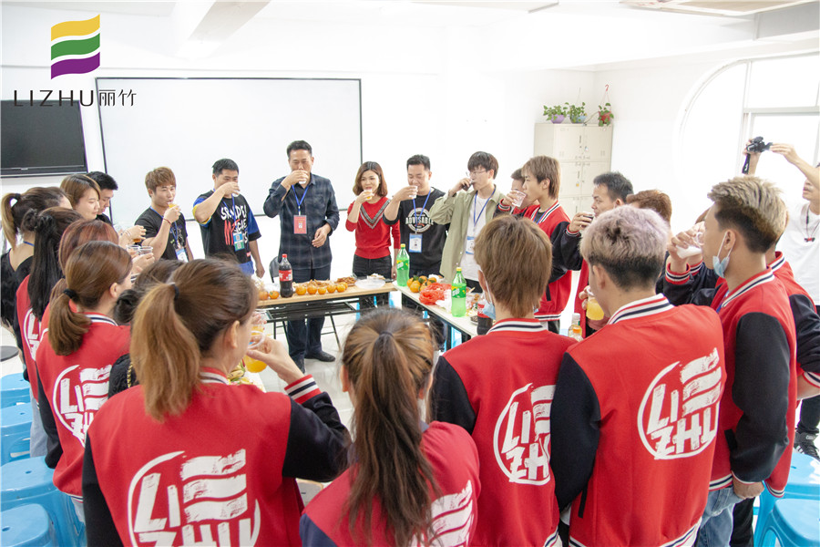 麗竹學(xué)校美發(fā)畢業(yè)座談會(huì)：不說(shuō)再見