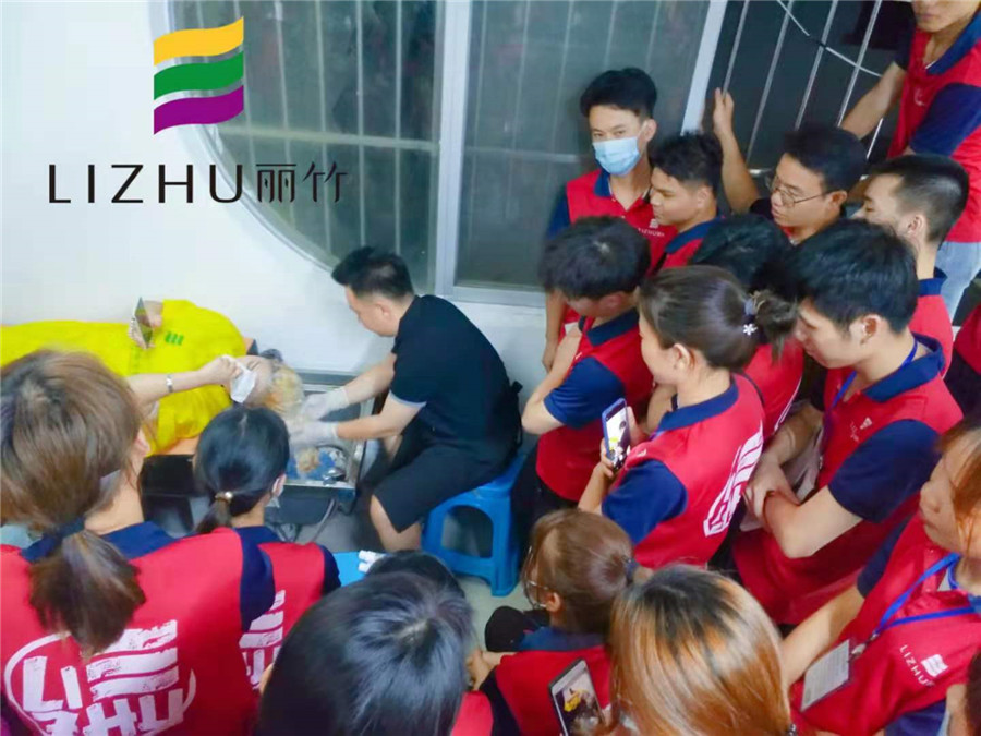 美發(fā)必學(xué)的染發(fā)技巧，廣西美發(fā)學(xué)校親囊相授