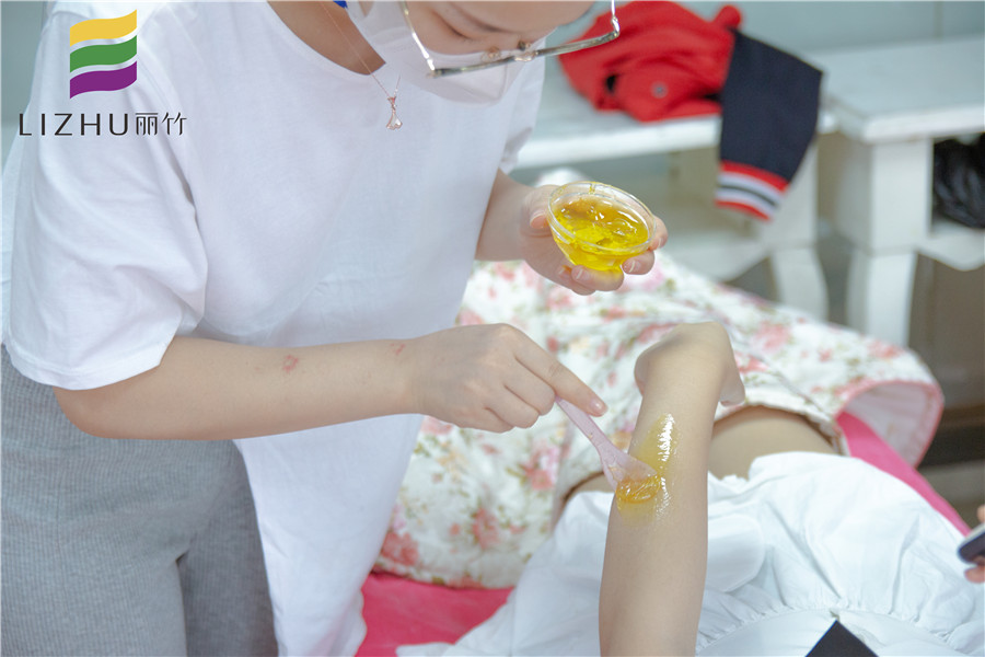 學(xué)脫毛？來(lái)南寧正規(guī)美容學(xué)校學(xué)吧