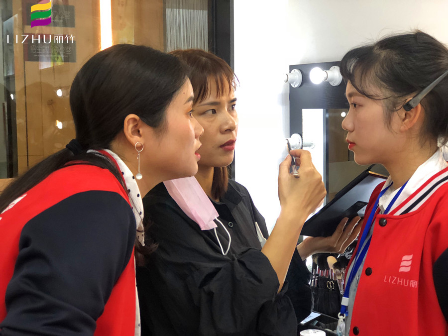 如何判別護(hù)膚彩妝品好不好？