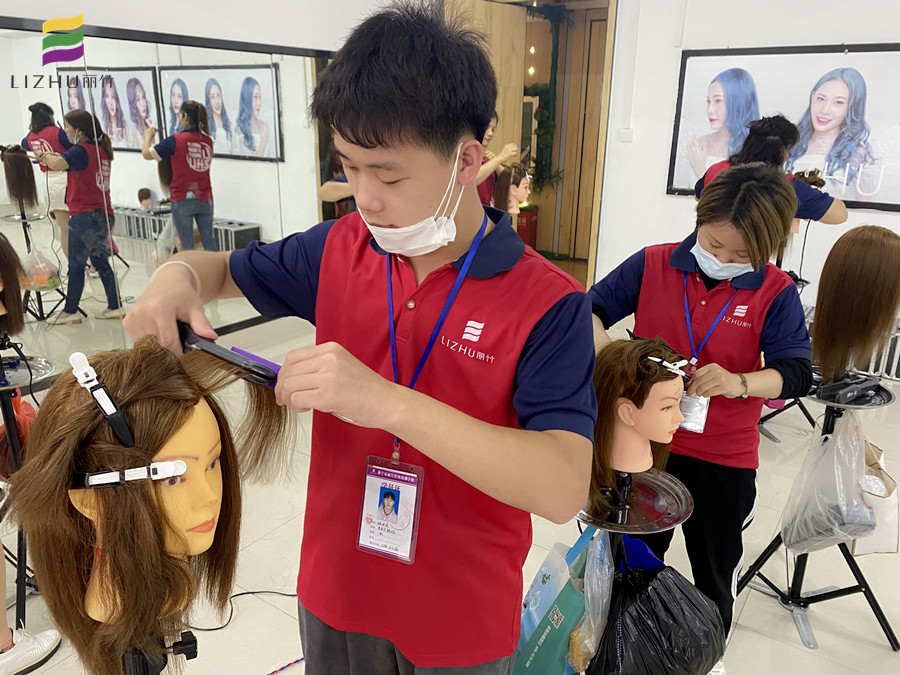 學了這份直板拉發(fā)教程，才知道南寧美發(fā)培訓學校哪家好