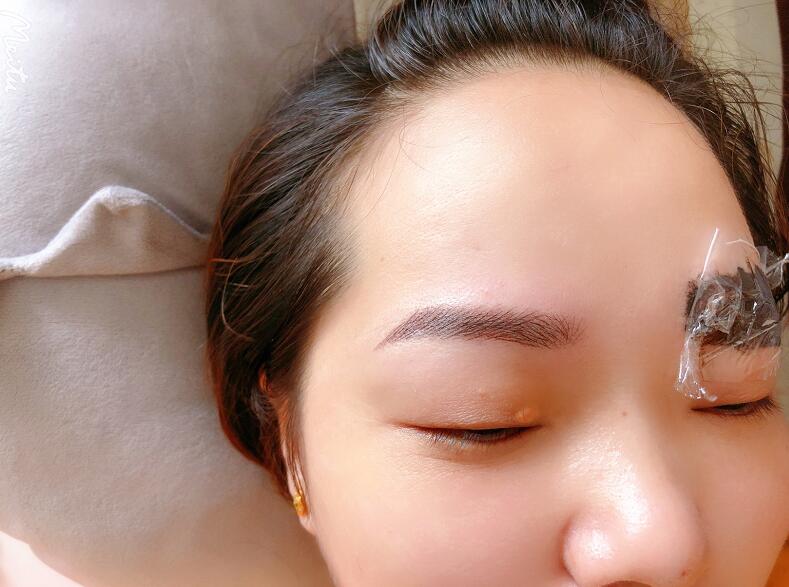紋眉修復(fù)液怎么用？廣西正規(guī)紋繡學(xué)校教你