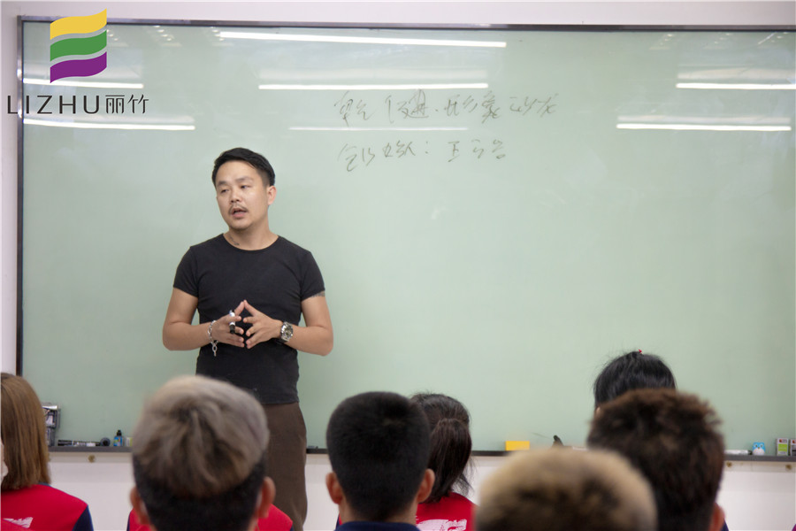 麗竹美發(fā)就業(yè)宣講，告訴你南寧美發(fā)學(xué)校哪家就業(yè)率高