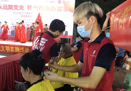 你合適剪短發(fā)嗎？廣西專業(yè)美發(fā)學校教你判斷