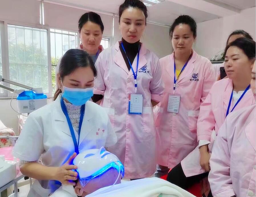 如何使用美容儀器小氣泡？南寧美容培訓(xùn)班教你方法