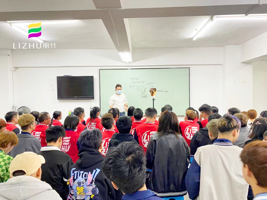 美發(fā)方形堆積注意事項，廣西美發(fā)師培訓班課程教授