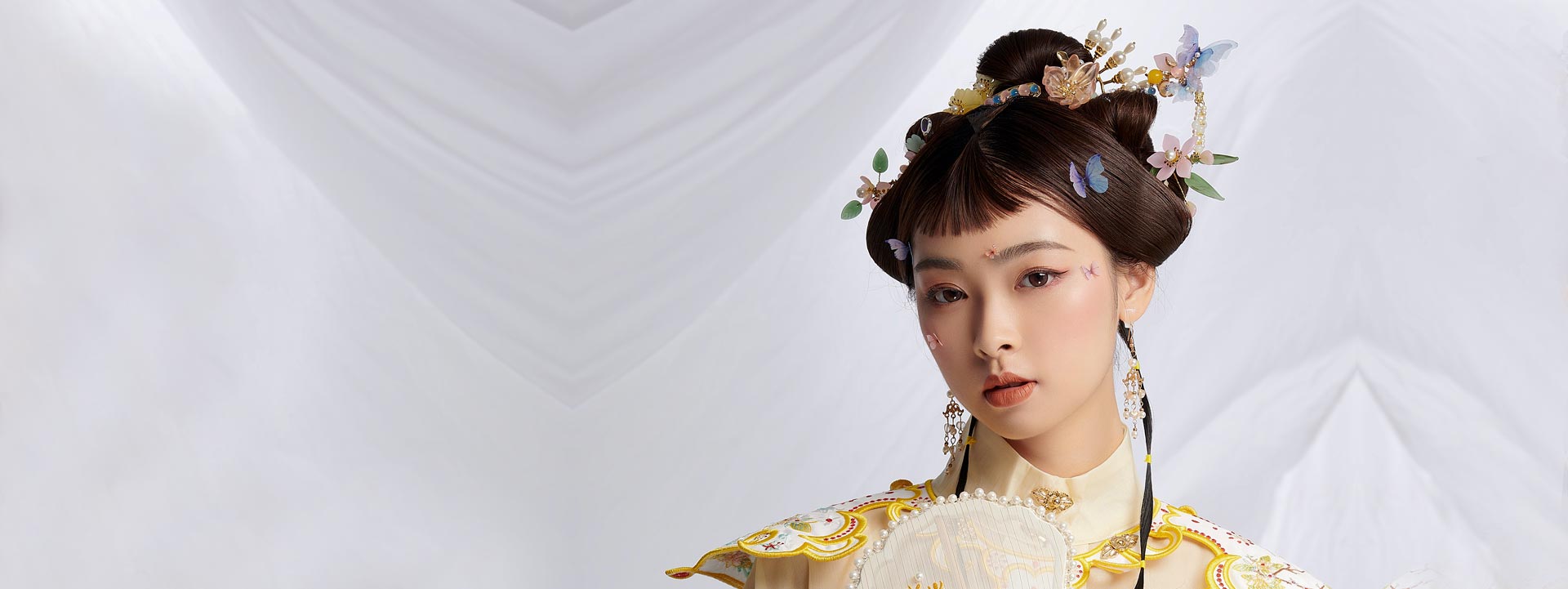 化 妝 師 全 能 班