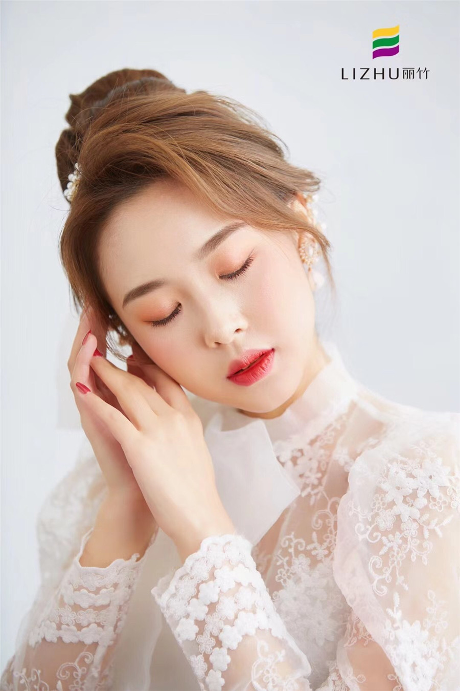 簡(jiǎn)約新娘.JPG
