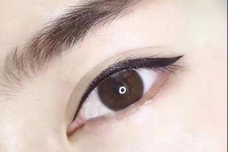 美瞳線(xiàn)技巧，南寧紋繡培訓(xùn)班找到啦