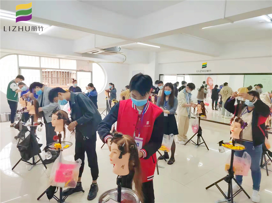 廣西哪家美發(fā)學(xué)校招生多？有圖有真相告訴你
