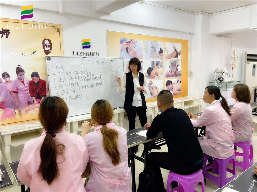 學(xué)習(xí)案例分析的重要性，南寧美容培訓(xùn)班告訴你