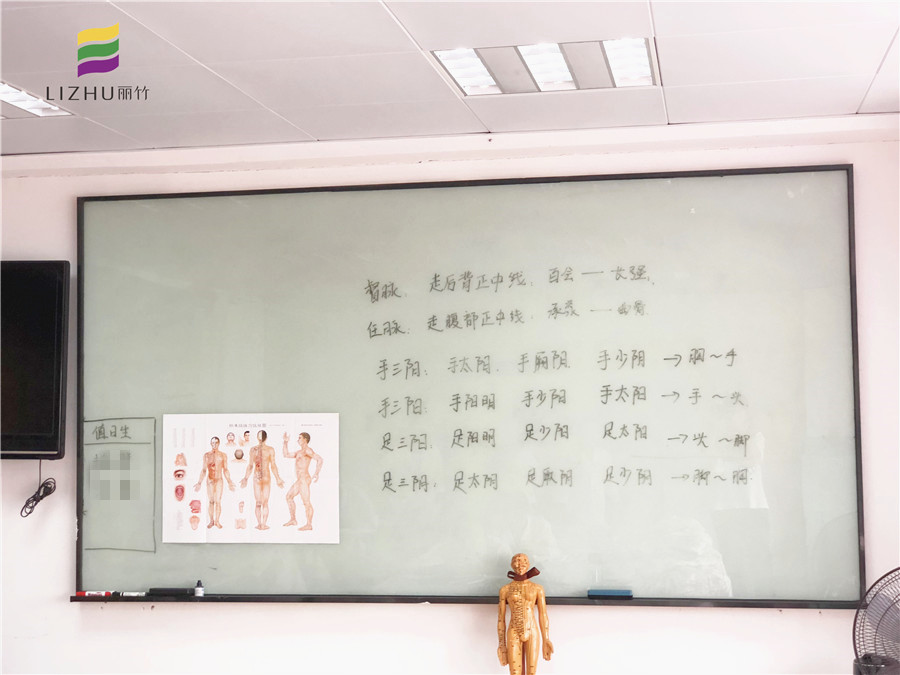 學(xué)美容理論知識(shí)重要嗎？南寧美容培訓(xùn)學(xué)校告訴你