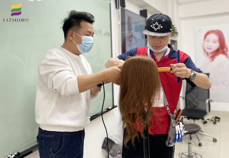 美發(fā)電棒基礎(chǔ)手法，南寧美發(fā)電棒造型培訓班