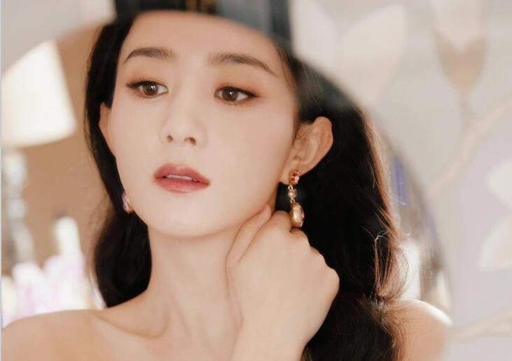 圓臉女孩溫柔學(xué)姐妝教程，告訴你南寧哪里教的化妝時(shí)尚