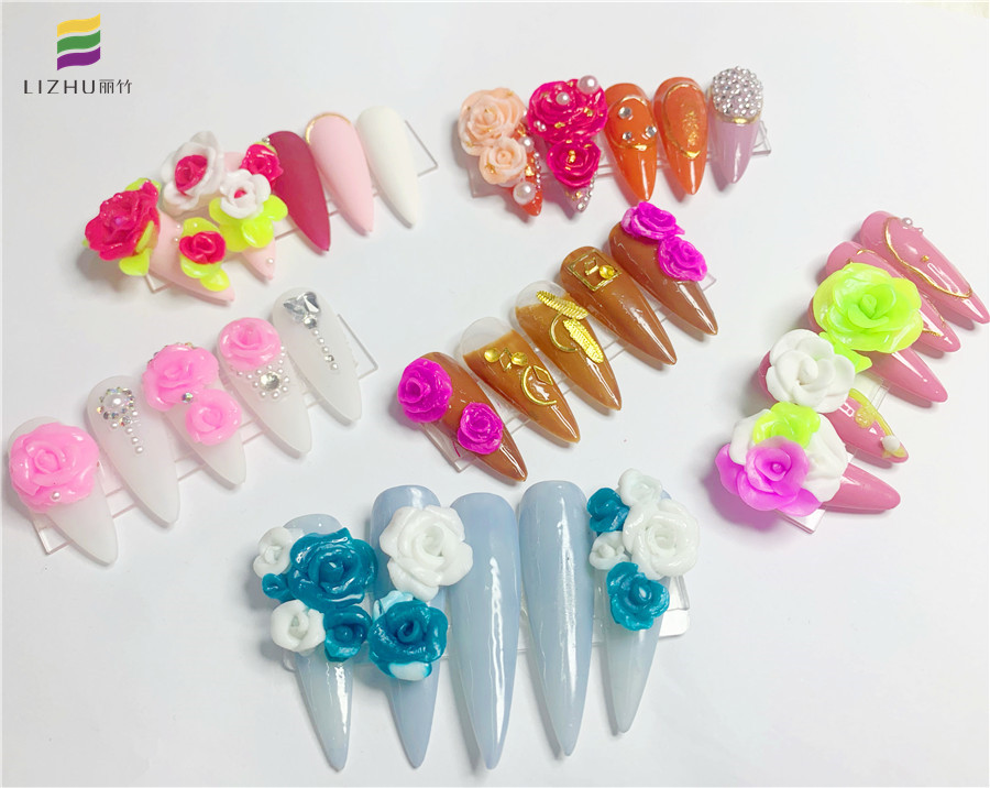 雕花美甲圖片，南寧美甲十大名校學(xué)員作品