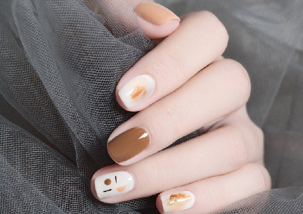 初秋顯白美甲推薦，廣西時(shí)尚美甲培訓(xùn)學(xué)校整理