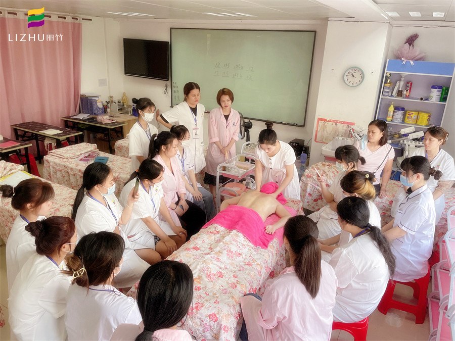 精油開背和拔火罐的好處，身體養(yǎng)生培訓(xùn)課程