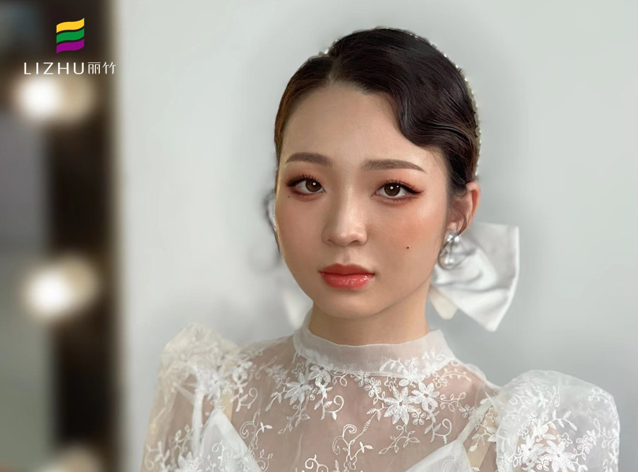 婉約韓式新娘 ，廣西專(zhuān)業(yè)化妝培訓(xùn)造型學(xué)校作品
