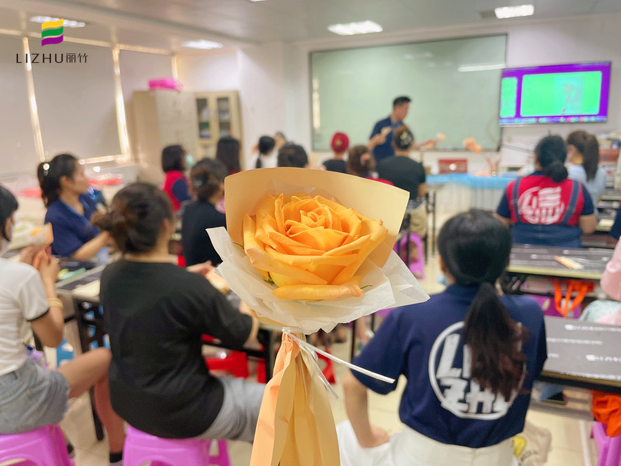 南寧花藝培訓(xùn)哪里好？南花藝師培訓(xùn)學(xué)校歡迎你