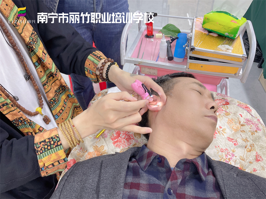 采耳的好處，南寧專(zhuān)業(yè)采耳培訓(xùn)班告訴你