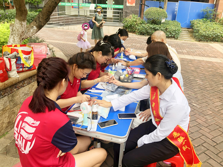 免費(fèi)美甲活動&社區(qū)美甲活動，南寧美甲學(xué)校在行動