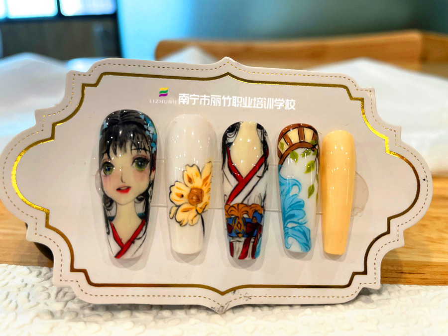 古風(fēng)人物彩繪美甲，廣西美甲培訓(xùn)作品