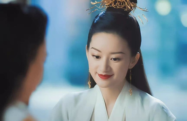 瘋批美人惡女妝教程，南寧美妝學(xué)校排名整理分享