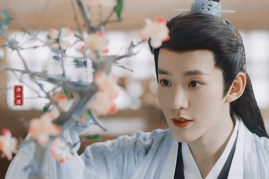 不貼假睫毛也好看的眼妝，廣西學(xué)化妝影視