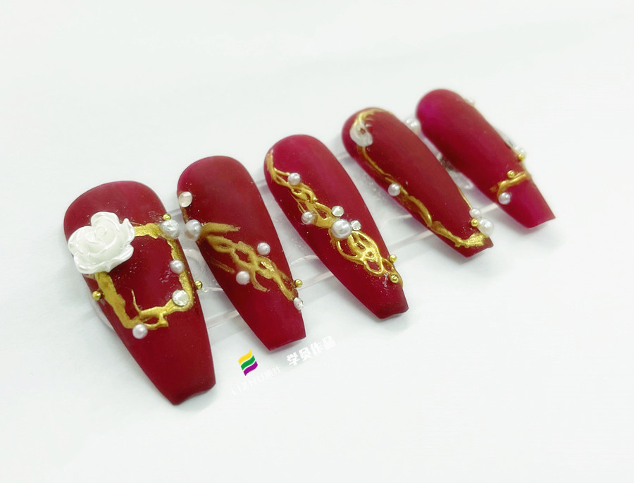 新年紅色美甲，廣西學(xué)美甲款式