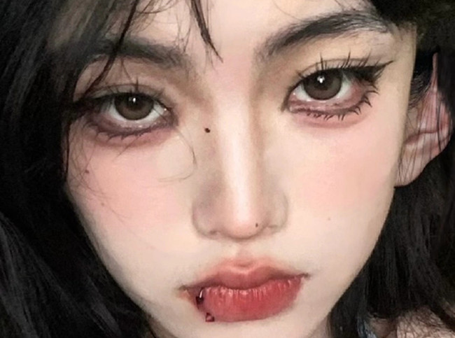 超A的亞裔混血辣妹眼妝教程，廣西網(wǎng)紅造型培訓