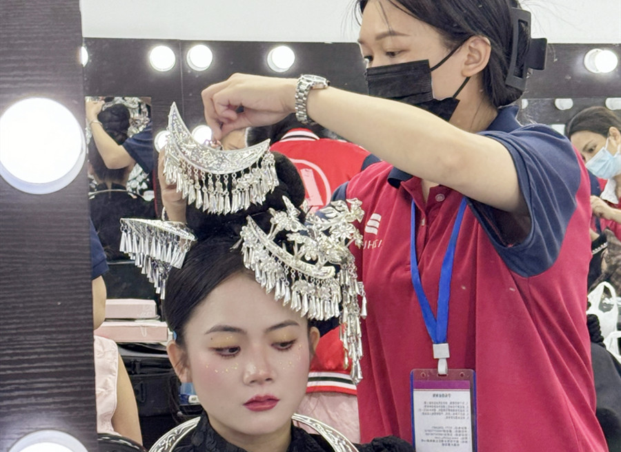 民族風旅拍寫真，廣西彩妝訓(xùn)練作品