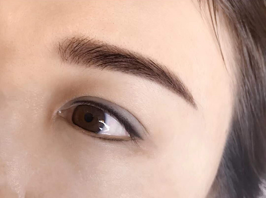 紋美瞳線的操作步驟，南寧學(xué)紋美瞳線