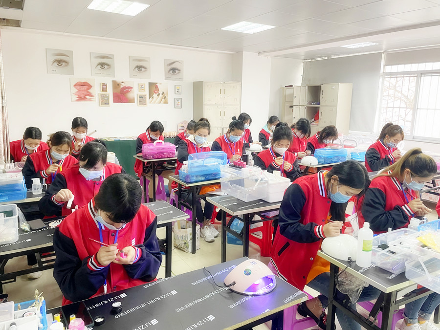 2025女生學(xué)什么專業(yè)就業(yè)前景好蕞容易就業(yè)？