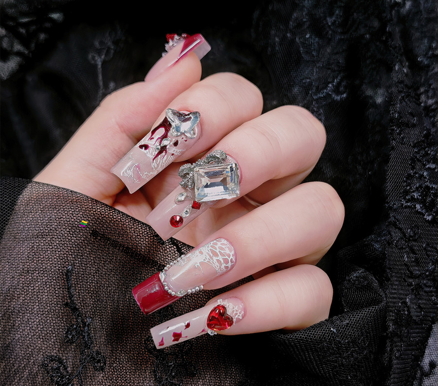 紅色蕾絲新年美甲，美甲從零開(kāi)始學(xué)