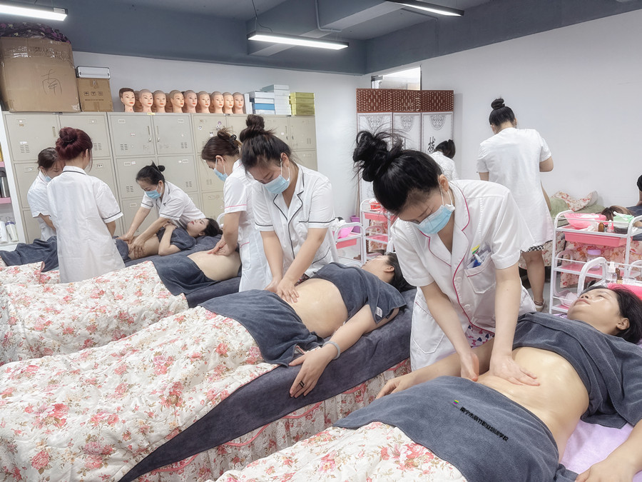揉腹部有什么用？南寧健康管理培訓(xùn)