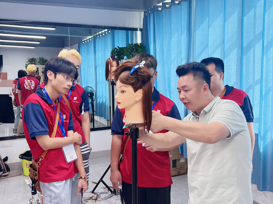 南寧市學(xué)美發(fā)，南寧美發(fā)哪里專業(yè)