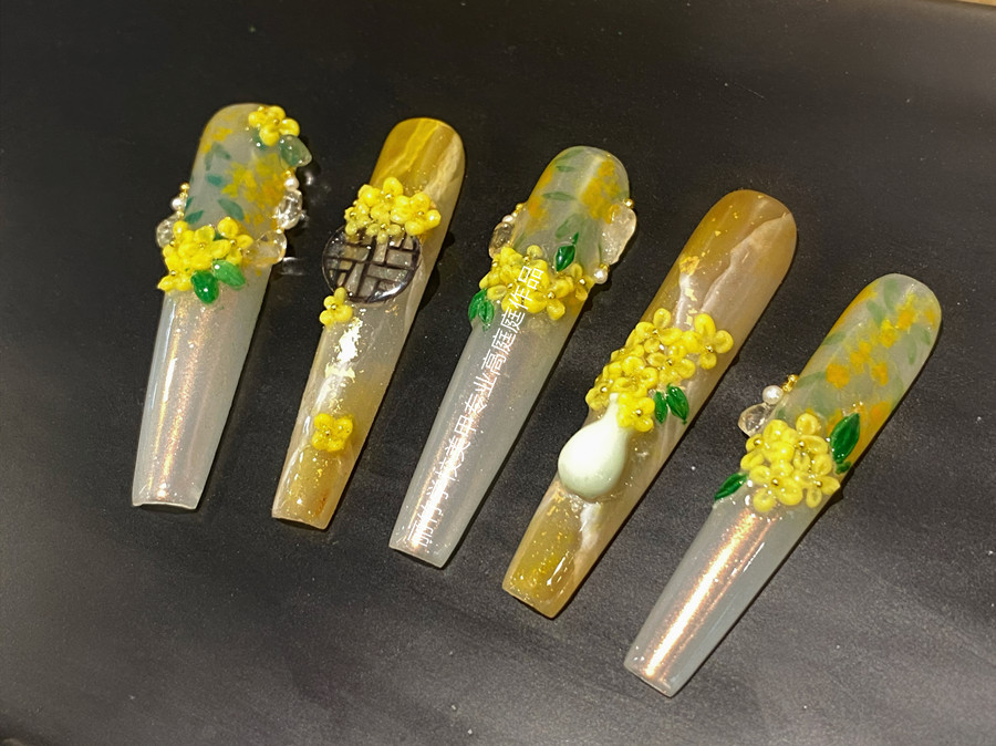 0基礎(chǔ)學美甲作品：雕花美甲