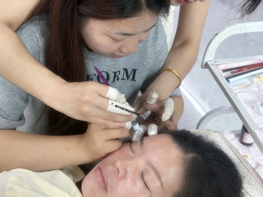 廣西紋眉操作：紋眉脫痂后為什么不上色？