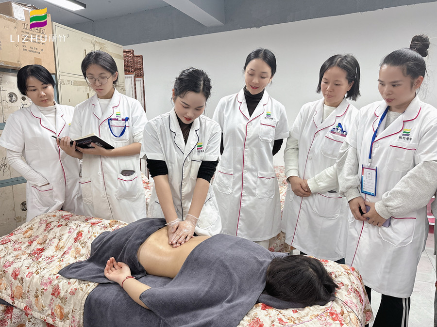 腹部管理，南寧美容健康管理學(xué)校分享