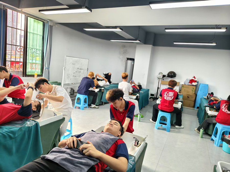 專業(yè)美發(fā)洗護(hù)和普通洗頭的區(qū)別，南寧美發(fā)教學(xué)