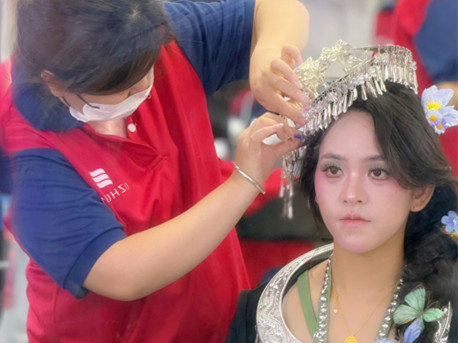 女生學化妝造型：民族風寫真課堂